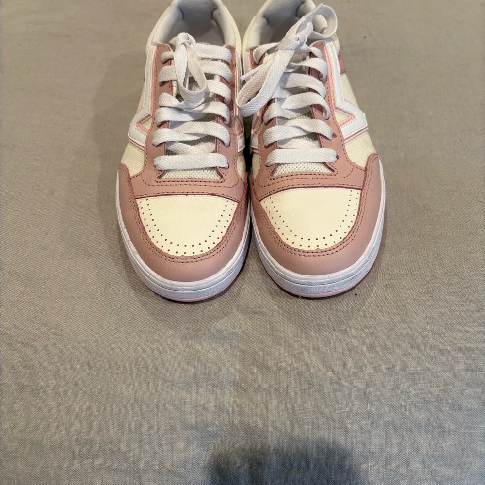 Stylish Lace-Up Sneakers in Pink and Cream